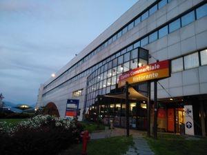 Pusat Perbelanjaan Les Halles d&#39;Aosta